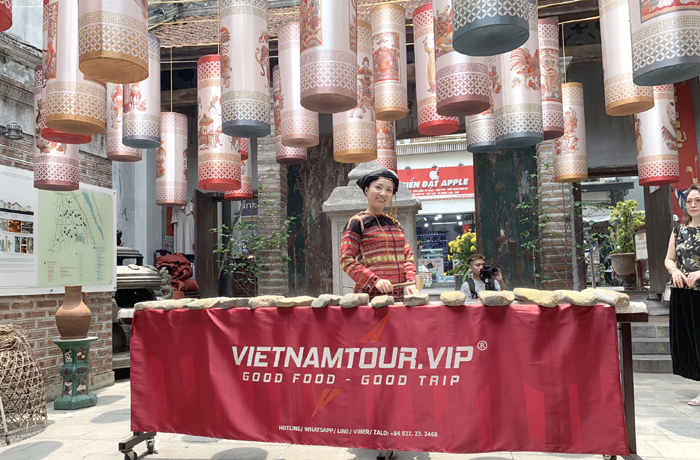 Xi Thoai brocade in the heart of Hanoi Capital